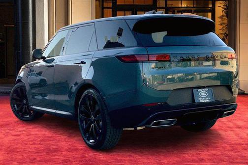 2025 Land Rover Range Rover Sport SE