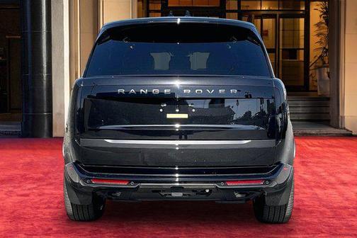 1ag/Black 2026 Land Rover Range Rover P400 SE 7 Seat