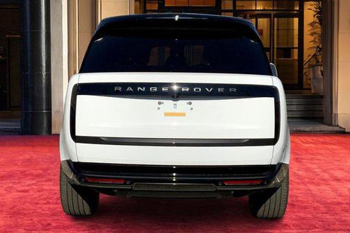 2025 Land Rover Range Rover P400 SE