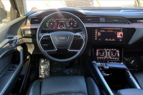 2019 Audi e-tron Premium Plus