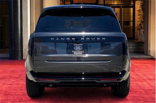 2025 Land Rover Range Rover P550e SE