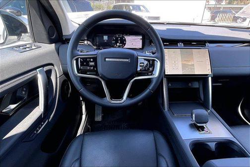 Fuji White 2024 Land Rover Discovery Sport Core S