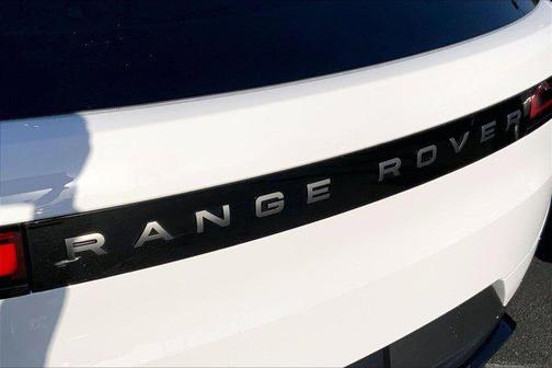 2026 Land Rover Range Rover Sport SE