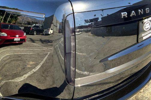 2025 Land Rover Range Rover P400 SE