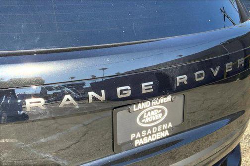 2025 Land Rover Range Rover P400 SE