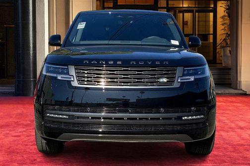 2025 Land Rover Range Rover P400 SE