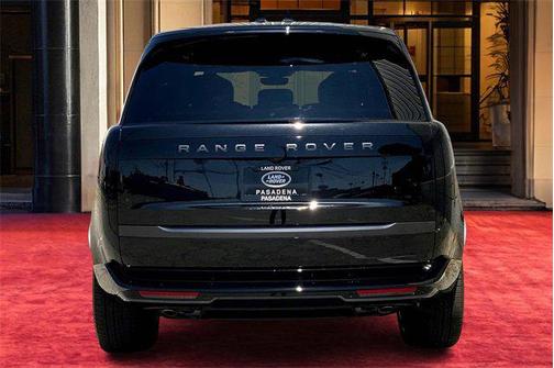 2025 Land Rover Range Rover P530 SE 7 Seat