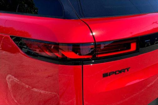 2025 Land Rover Range Rover Sport SE