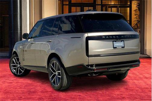 2025 Land Rover Range Rover P530 SE