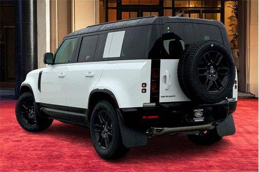 2025 Land Rover Defender 110 P400 X-Dynamic SE