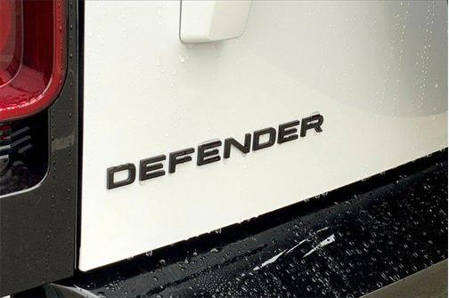 2025 Land Rover Defender 110 P400 X-Dynamic SE