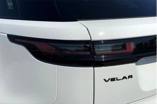 2026 Land Rover Range Rover Velar P400 Dynamic SE