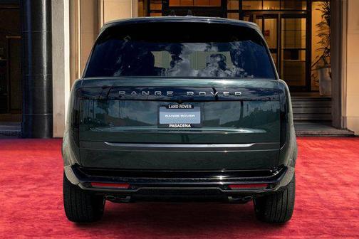 2025 Land Rover Range Rover P530 SE 7 Seat