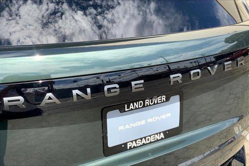 2025 Land Rover Range Rover P530 SE 7 Seat