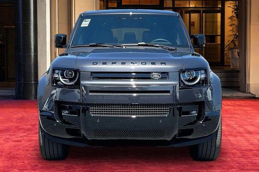Carpathian Grey Premium Metallic 2026 Land Rover Defender P400 X-Dynamic SE