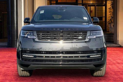 2026 Land Rover Range Rover P530 SE
