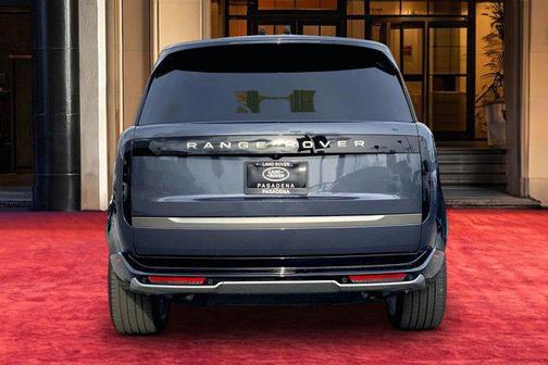 2026 Land Rover Range Rover P400 SE 7 Seat
