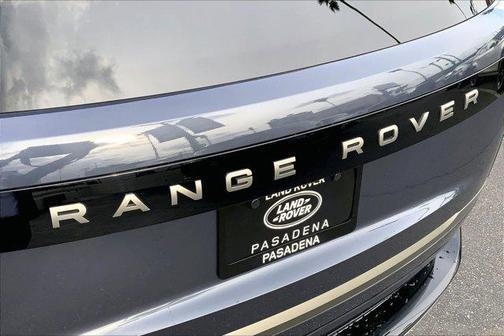 2026 Land Rover Range Rover P400 SE 7 Seat