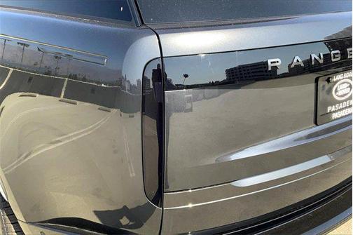 2025 Land Rover Range Rover P530 SE 7 Seat
