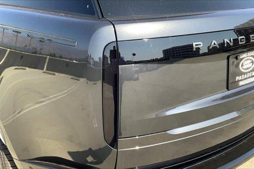 2025 Land Rover Range Rover P530 SE 7 Seat