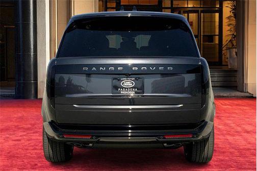 2025 Land Rover Range Rover P530 SE 7 Seat