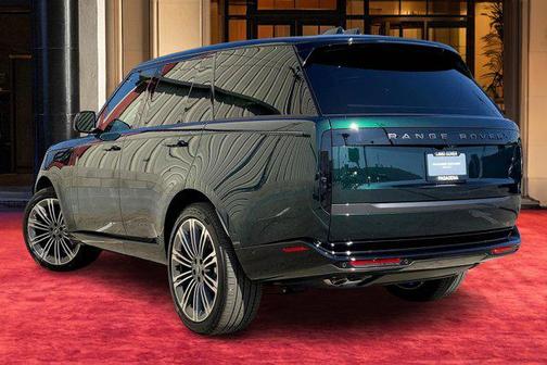 2025 Land Rover Range Rover P530 SE