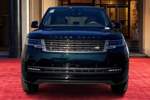 2025 Land Rover Range Rover P530 SE