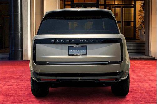 2025 Land Rover Range Rover P550e SE