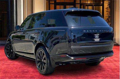 2025 Land Rover Range Rover P530 SE