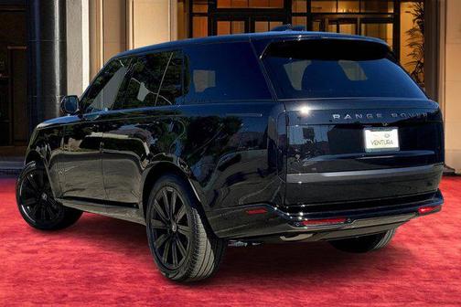 2025 Land Rover Range Rover P400 SE