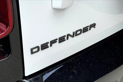 2025 Land Rover Defender 110 P400 X-Dynamic SE