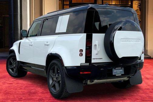 2025 Land Rover Defender 110 P400 X-Dynamic SE