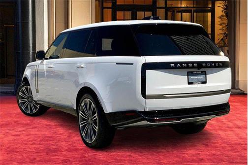 2025 Land Rover Range Rover P400 SE 7 Seat