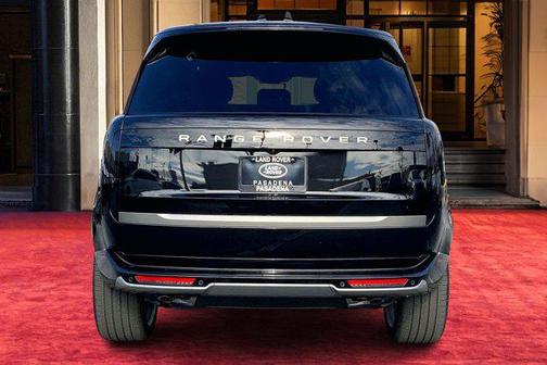 2026 Land Rover Range Rover P530 SE 7 Seat
