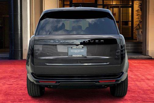 2025 Land Rover Range Rover P400 SE