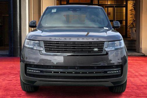 2025 Land Rover Range Rover P400 SE