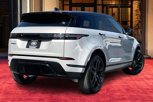 Seoul Pearl Silver Metallic 2026 Land Rover Range Rover Evoque Core S