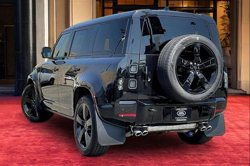 Santorini Black Metallic 2026 Land Rover Defender P500 X-Dynamic SE