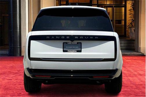 2025 Land Rover Range Rover P550e SE