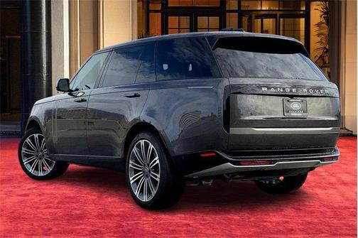 2025 Land Rover Range Rover P530 SE 7 Seat