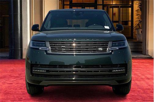 2025 Land Rover Range Rover P530 SE