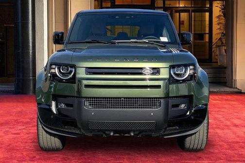 2026 Land Rover Defender P500 X-Dynamic SE