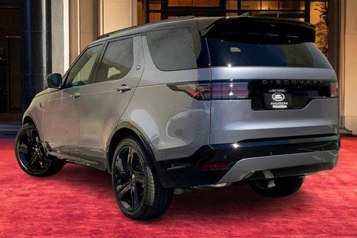 2025 Land Rover Discovery P300 Dynamic SE