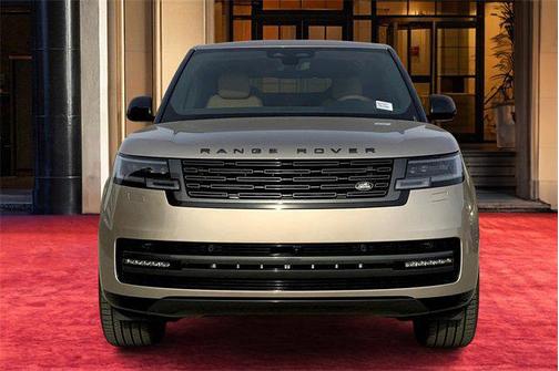 2025 Land Rover Range Rover P530 SE