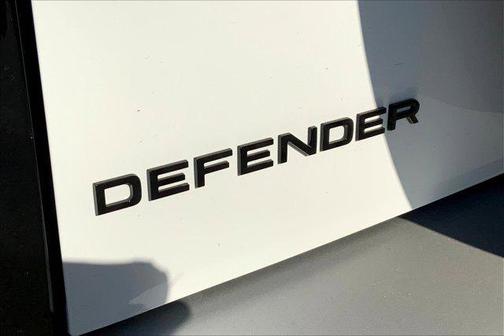 2025 Land Rover Defender 110 P400 S
