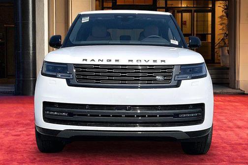 1aa/White 2026 Land Rover Range Rover P530 SE 7 Seat