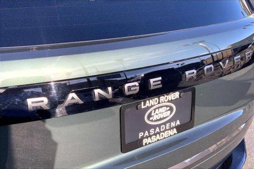 2026 Land Rover Range Rover P400 SE 7 Seat