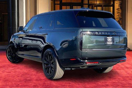 2026 Land Rover Range Rover P400 SE 7 Seat
