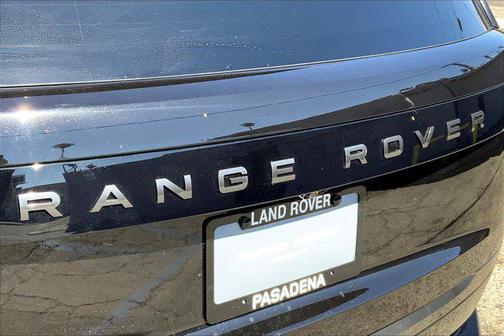 2025 Land Rover Range Rover P400 SE