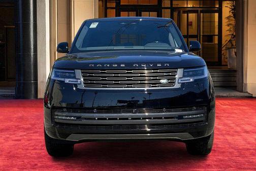 2025 Land Rover Range Rover P400 SE